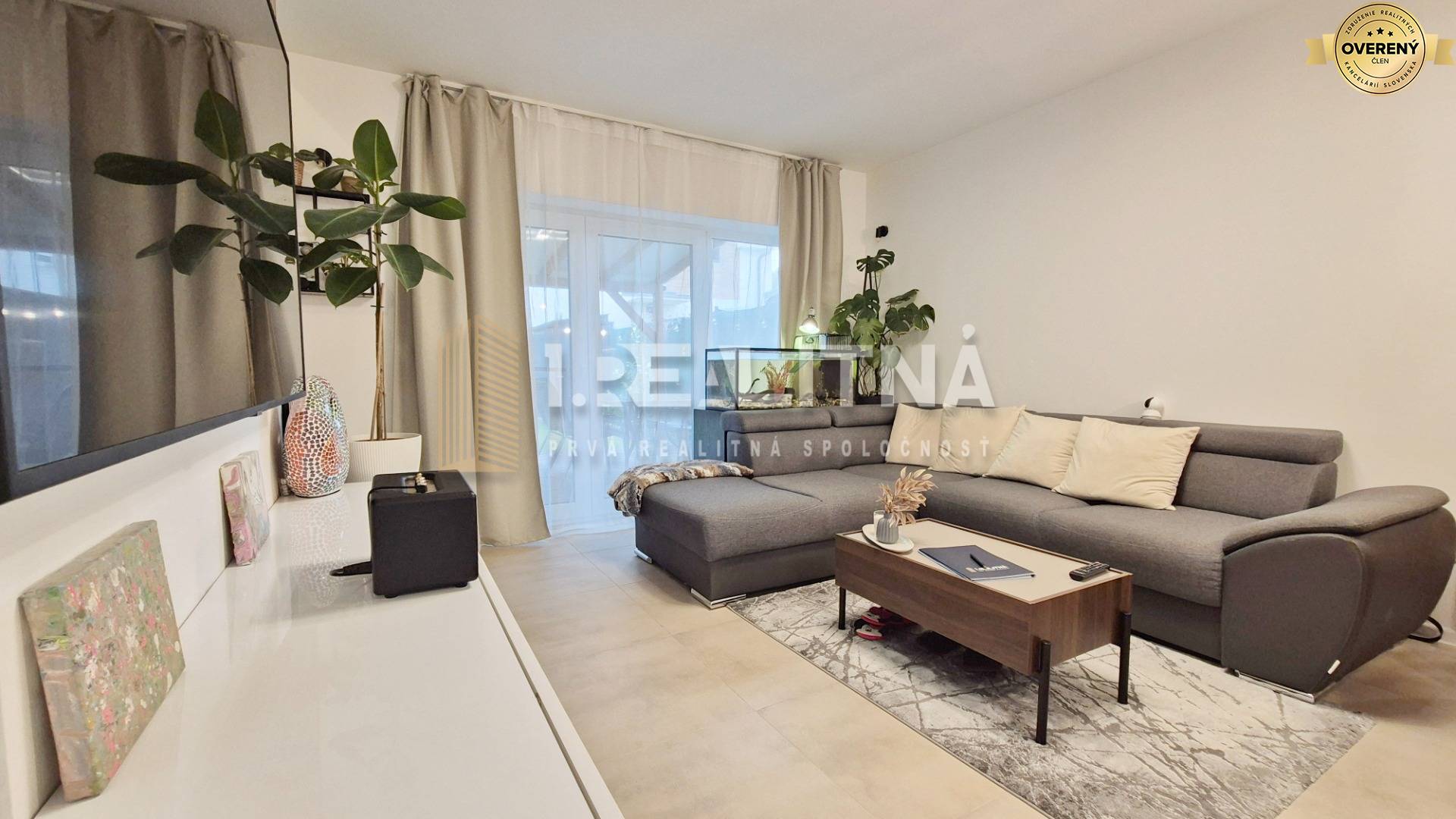 obývačka podunajske biskupice.jpg