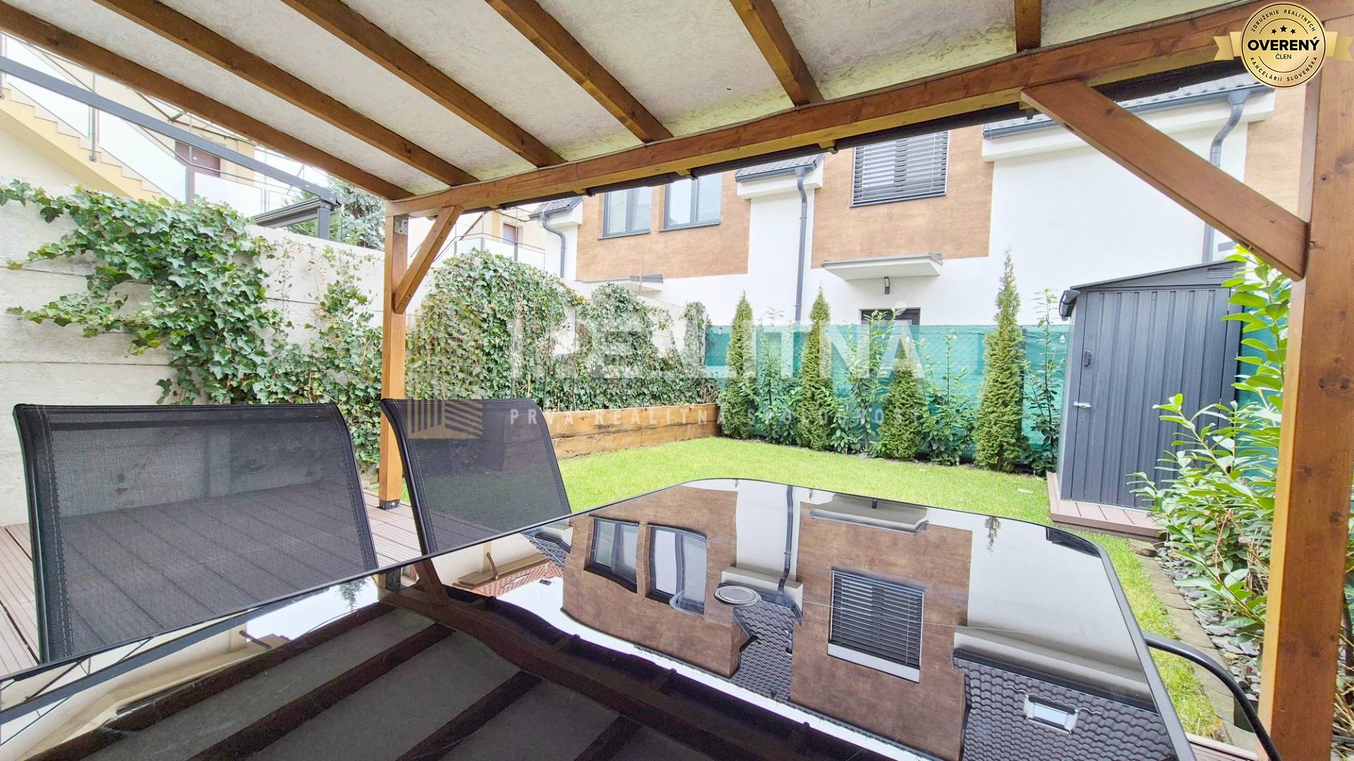 Záhrada s terasou Podunajské Biskupice novostavba.jpg