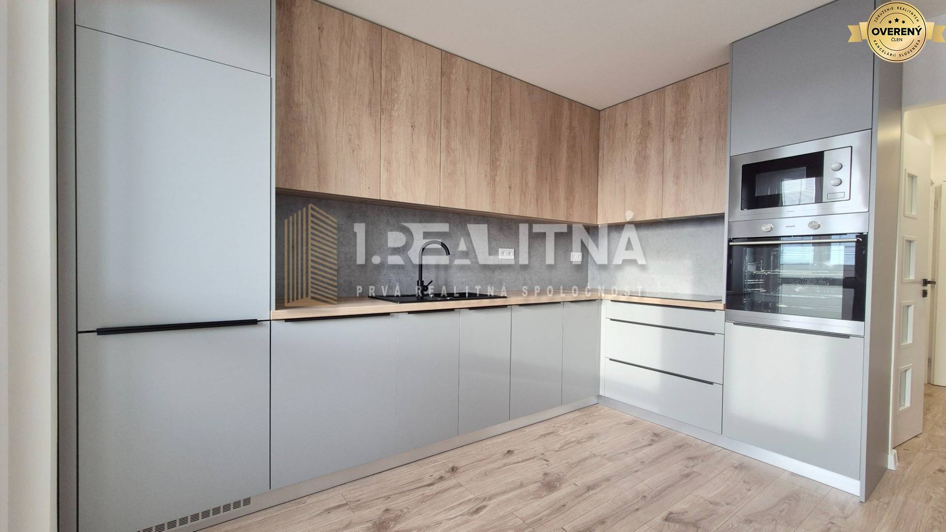 3 izbový byt v Prievidzi na sídlisku Zápotočky 5.jpg