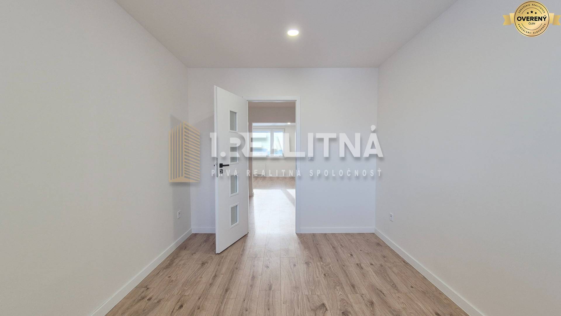 3 izbový byt v Prievidzi na sídlisku Zápotočky 8.jpg