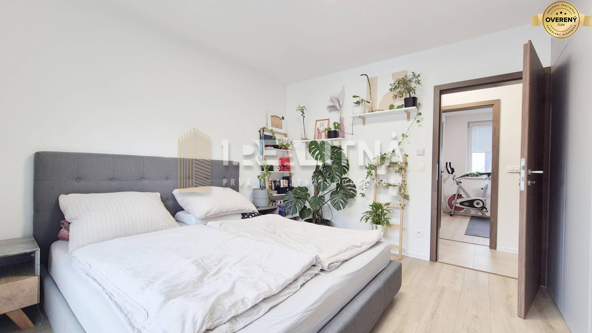 Spálňa Podunajské Biskupice.jpg