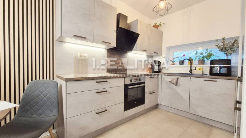 kuchyňa novostavba Podunajské Biskupice.jpg