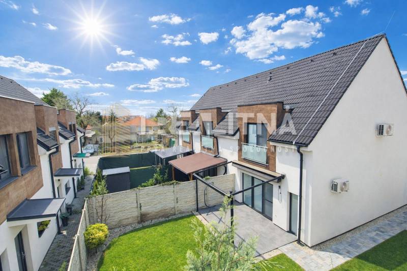 novostavba Podunajské Biskupice.jpg